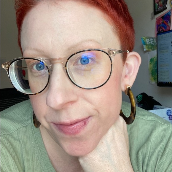 Meet your Posher, Amanda - Picture 7 of 16